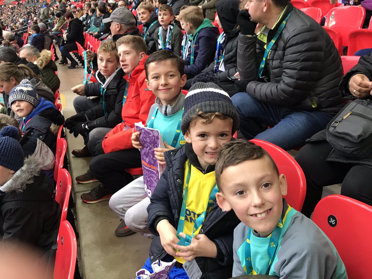 LesleySampson15's tweet photo. Happy birthday Albie 💛💙
Having fun @CupWembley 
#wembleycup #hashtag #rebelfc https://t.co/vevq0x4qdJ