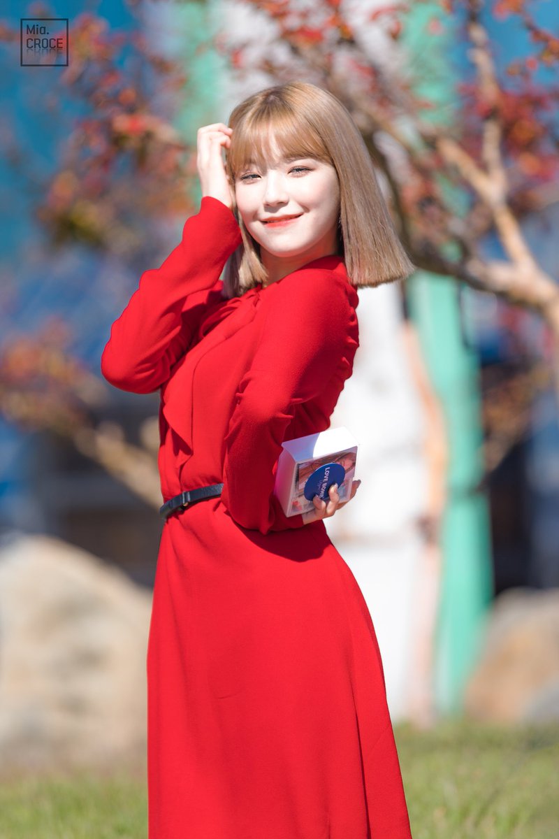 Mia_Croce's tweet photo. 181012 미니팬미팅 백지헌
#프로미스나인 #fromis_9
#백지헌 #Baekjiheon
@realfromis_9 https://t.co/SW3nNF40Dy