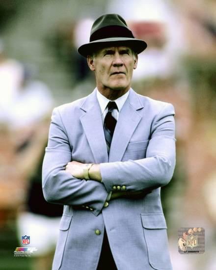 CoachMackBrown's tweet photo. “When you want to win a game, you have to teach. When you lose a game, you have to learn.” Tom Landry https://t.co/G8FJCw0VOn