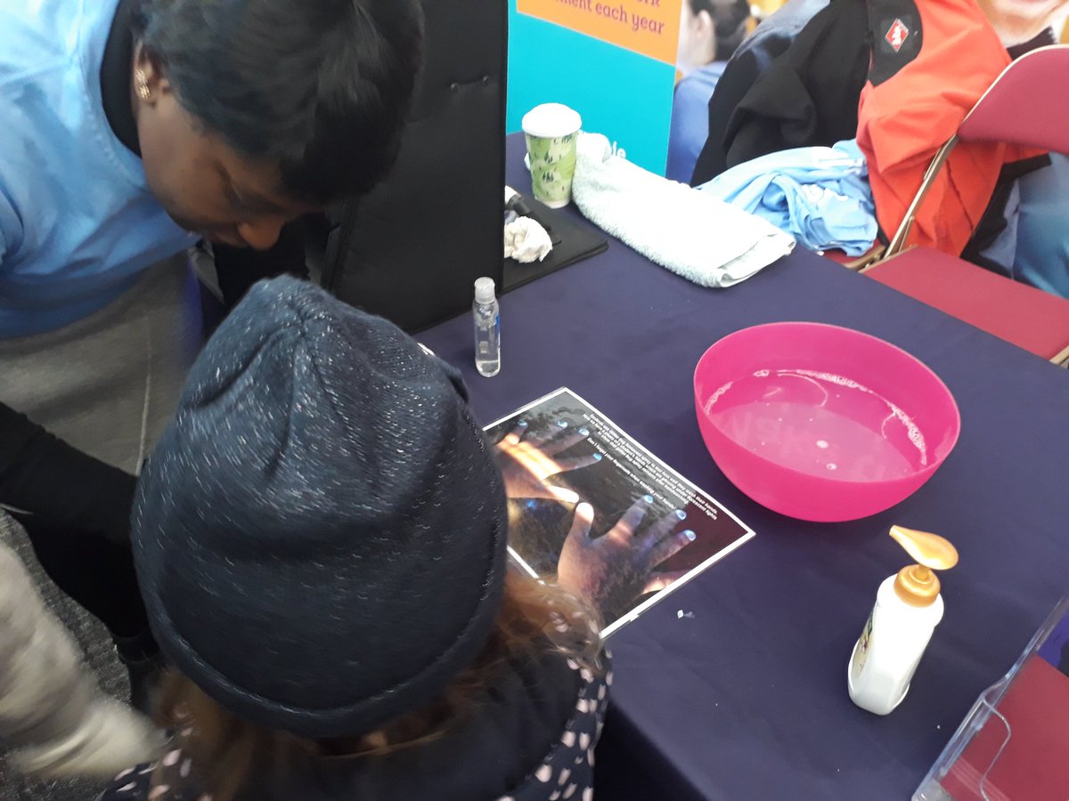 finnkaren13's tweet image. Wash and Glow! Come and visit our stand to learn the importance of proper hand washing in a fun and interactive way! #microbiology #gmit #galwayscience #believeinscience
