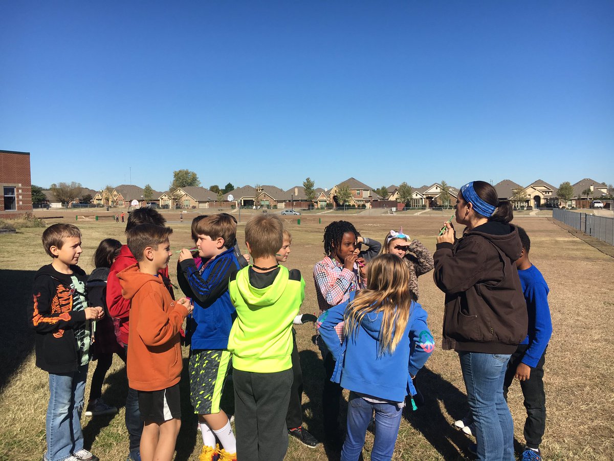 kunnmel's tweet photo. Wrapping up 🦃with a special #LBEshowcase @skeyte4th Ss part. in a @Connect2Texas 🦃 virtualfield trip/webinar. Lots of classroom inquiries & a wrap up with turkey calls! Ss are calling us back to @Longbranch_Elem for more of these spectacular learning experiences! #misdproud https://t.co/OBmZ3ctXzP