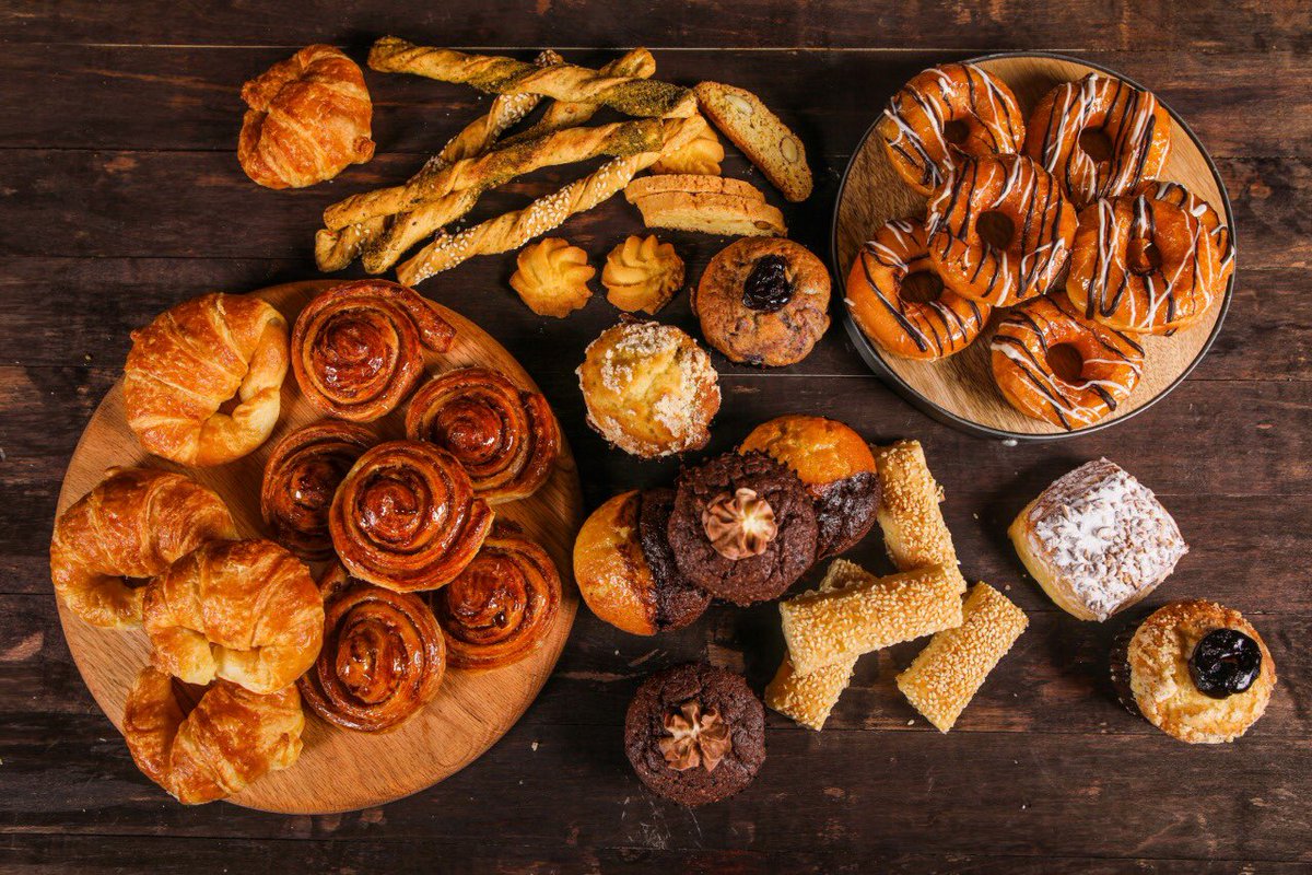 Ramses_Hilton's tweet photo. Our coffee break just got better with #MeetingsSimplified. For company meetings you can customize your coffee break to suit your team’s tastes. Choose from sweet, savory, exotic Indian treats or even a full chocolate mini buffet! For more info and inquiries call +02 394 6927. https://t.co/p713RMhr3l