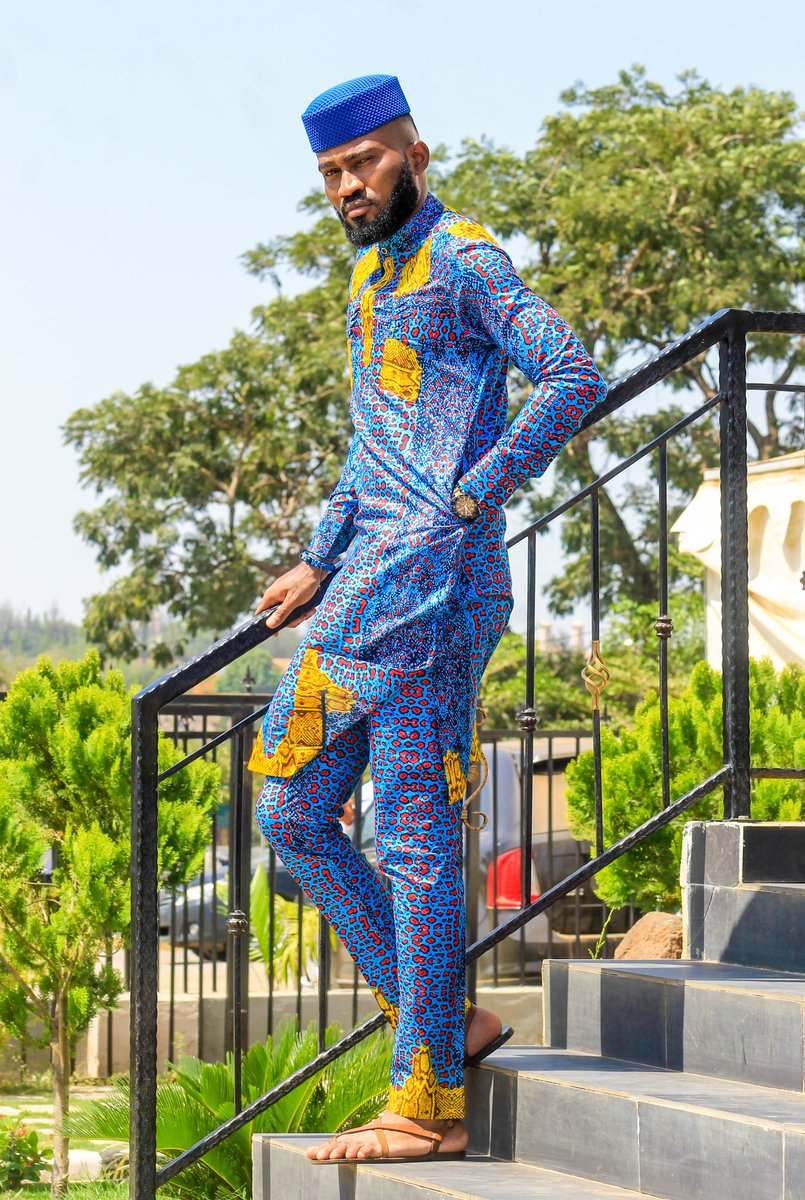 tessloglobal's tweet photo. The Sunday Look [@TheSundayLook] at @HolyhillChurch by @tessloconcepts #TOGASighted #StyleSundays #ShopThisLook https://t.co/XlFMtazQzL