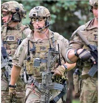 子供部屋兄貴 Auf Twitter そらfbiもネイビーシールズ もロシアも韓国軍も 揃いも揃ってマルチカム迷彩ばっか使われたらレインボーシックスのオペレーターがあんだけ個性バチバチの装備にせなあかん理由も見えてくるわ