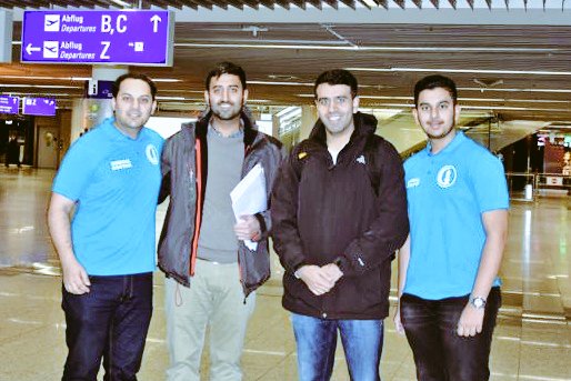 MAMOGermany's tweet photo. Next mission: In gemeinsamer Hilfsaktion mit Humanity First sind unsere Ärzte Wjahat und Awais nach São Tomé und Príncipe geflogen. Gewappnet mit Elan und Medikamentenpaketen fand gestern früh der Takeoff von Ffm statt. Viel Erfolg und Hut ab. Weiteres folgt. @AhmadiyyaDE https://t.co/eokUlLyt57