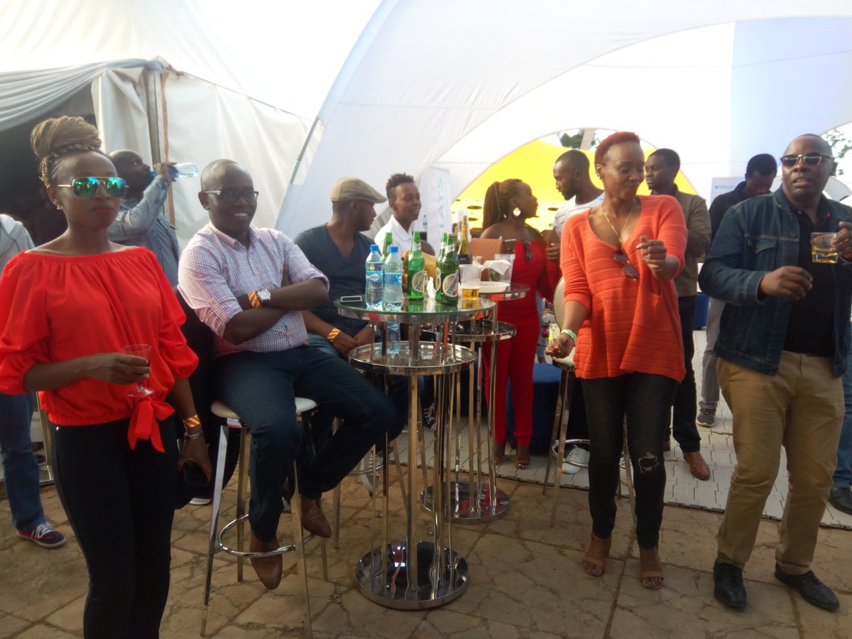 Alusa__'s tweet photo. . @Barclays_Kenya is here too! #SuperfansUnited #RobbieInKenya https://t.co/ZUxp4SUkJx