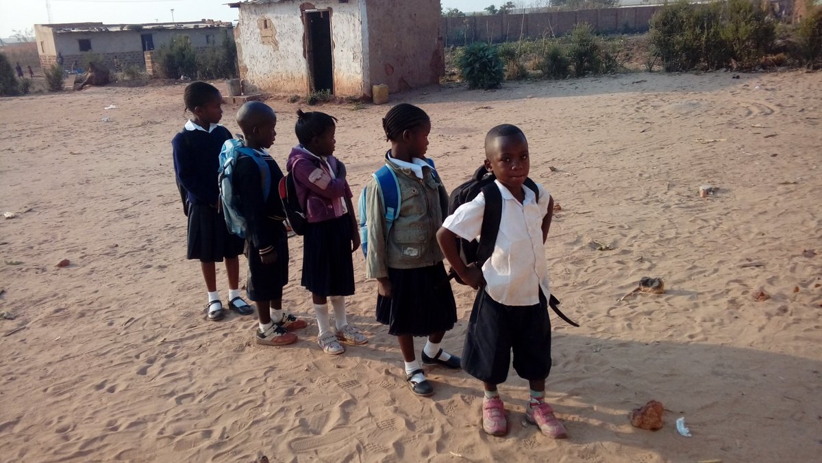 JobBwanga's tweet photo. Tout #enfant a #droit à 1 #éducation qui lui assure un #développement complet des ses aptitudes intellectuels ,#arts,#morale,#physique,#formationcivique &,#professionnelle pour donner les mêmes chances ,à 1 #developpement harmonieux aux fils de la #RDCMineduc https://t.co/3JZw4Rcvf7