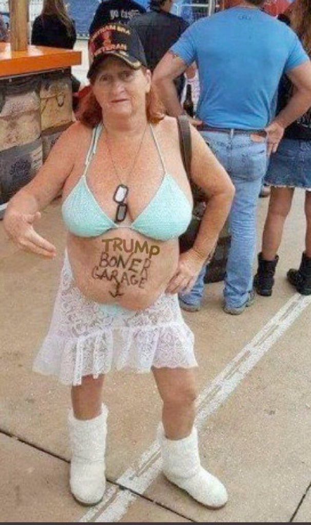 MangoMussolini3's tweet photo. @RealMuckmaker Her sister! https://t.co/ZQ3dOPwFWv