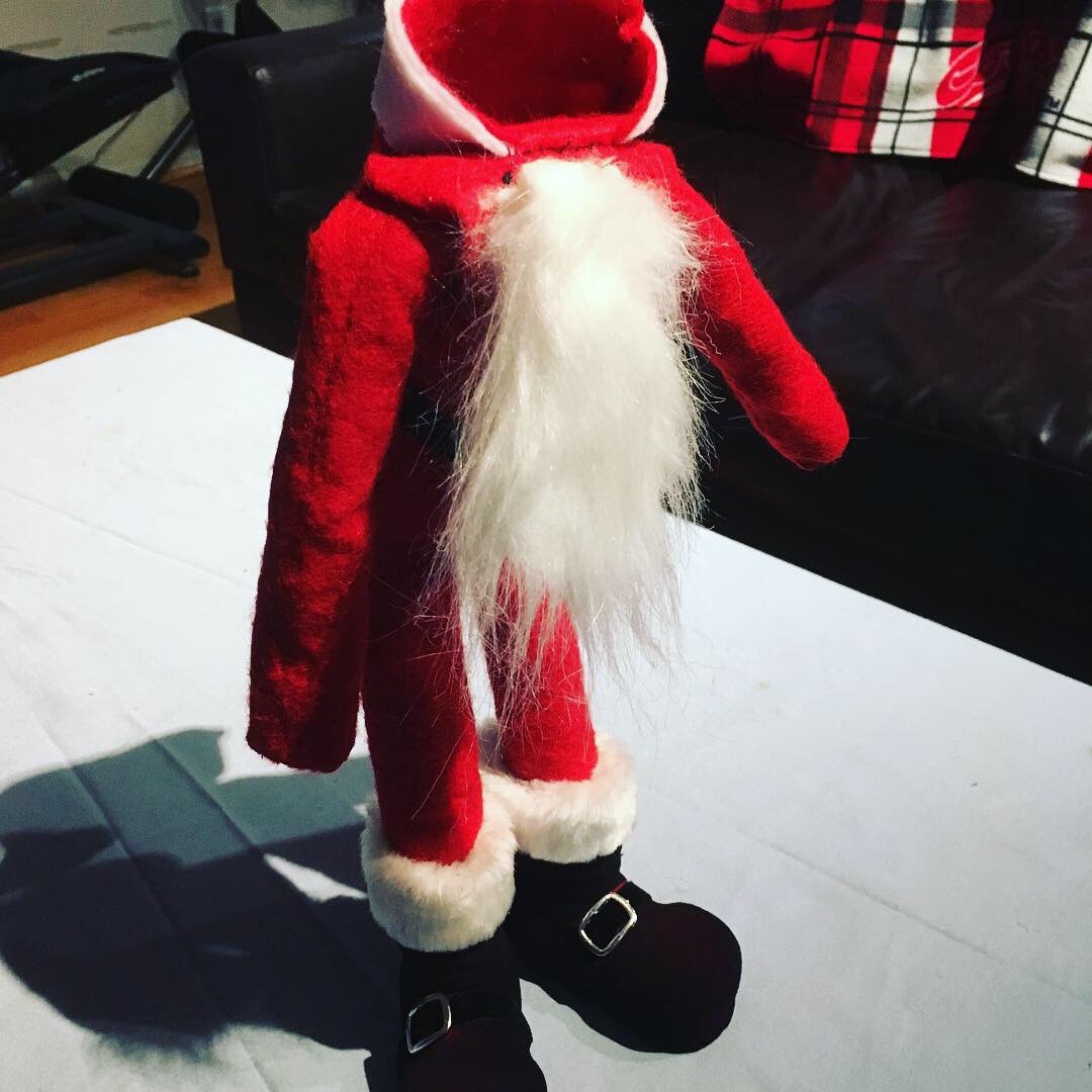 PassionateApEnt's tweet photo. Making props on a budget 101
1) the dollar store is your friend
2)....
Nope, that’s all.
#diy #becreative #headlesssanta #dollsarecreepy #filmmakers #props https://t.co/eX6iPcoiPQ