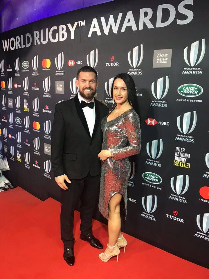 Club16ro's tweet photo. Andrei Radoi @RadoiRa2 , hooker of @rugbyromania &amp; Timisoara Saracens @ @worldrugby Awards in #Monaco 💛🏉🇷🇴 #rugbyromania #romanianrugby #oaks #stejarii #timisoarasaracens #worldrugby #worldrugbyawards #redcarpet #rugbyawards #rugby 📸 Photo by Andrei Radoi/Facebook https://t.co/6d61BfC5d3