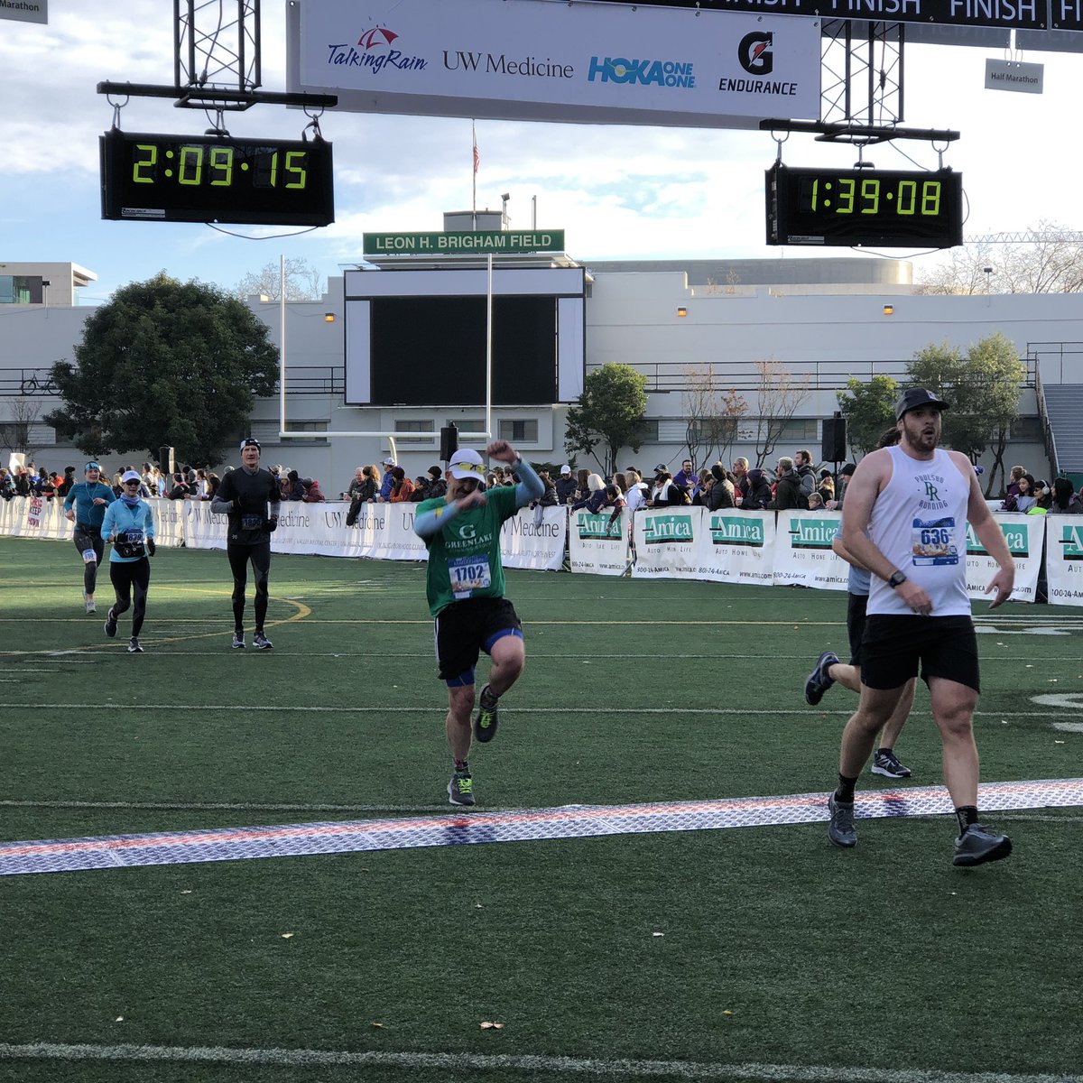 Amica's tweet photo. Talk about an accomplishment - these #SeattleMarathon runners are crossing the finish line! #RunAmicaSeattle @SeattleMarathon #RunSEA18 https://t.co/UXwSQPNEi9