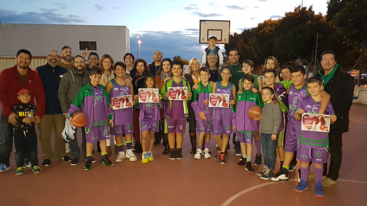 EdmBaloncesto's tweet photo. Desde la #EDMB nos unimos en la lucha contra la Violencia de Género #nomásvíctimas
#hazterespetar
#EdmTeatinos💜💚 https://t.co/eU0O5I7J2f