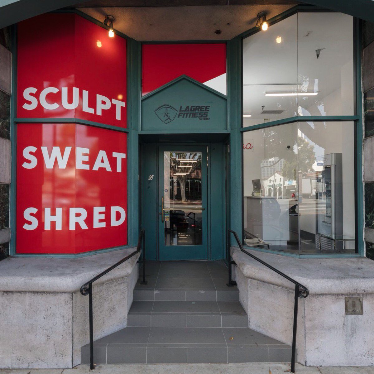 LagreeStudio's tweet image. The motto 💯 Embrace the shake and sign up for a #Supra sweat. #lagreefitness #embracetheshake