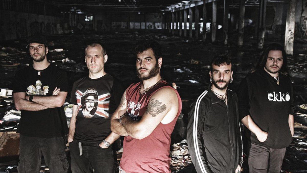 Dissabte 8 de desembre, <a href="/losdemarras/">Los de Marras</a> + <a href="/EkkoRock/">Ekko #12012018</a> en concert a @la_mirona Entrades:  goo.gl/ZJLtL9