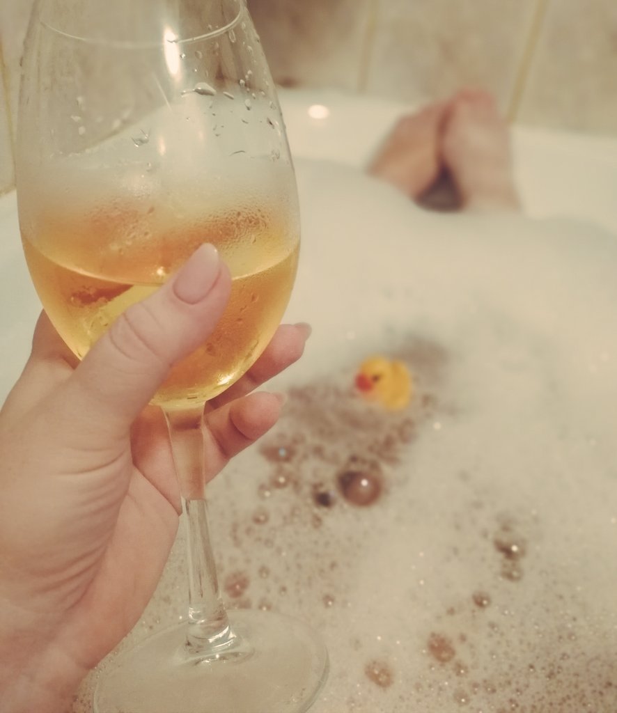 Aksinija_May's tweet image. Возможно, это лучшее завершение недели *у нас уже понедельник наступил, 2 минуты назад* 
#добройночи