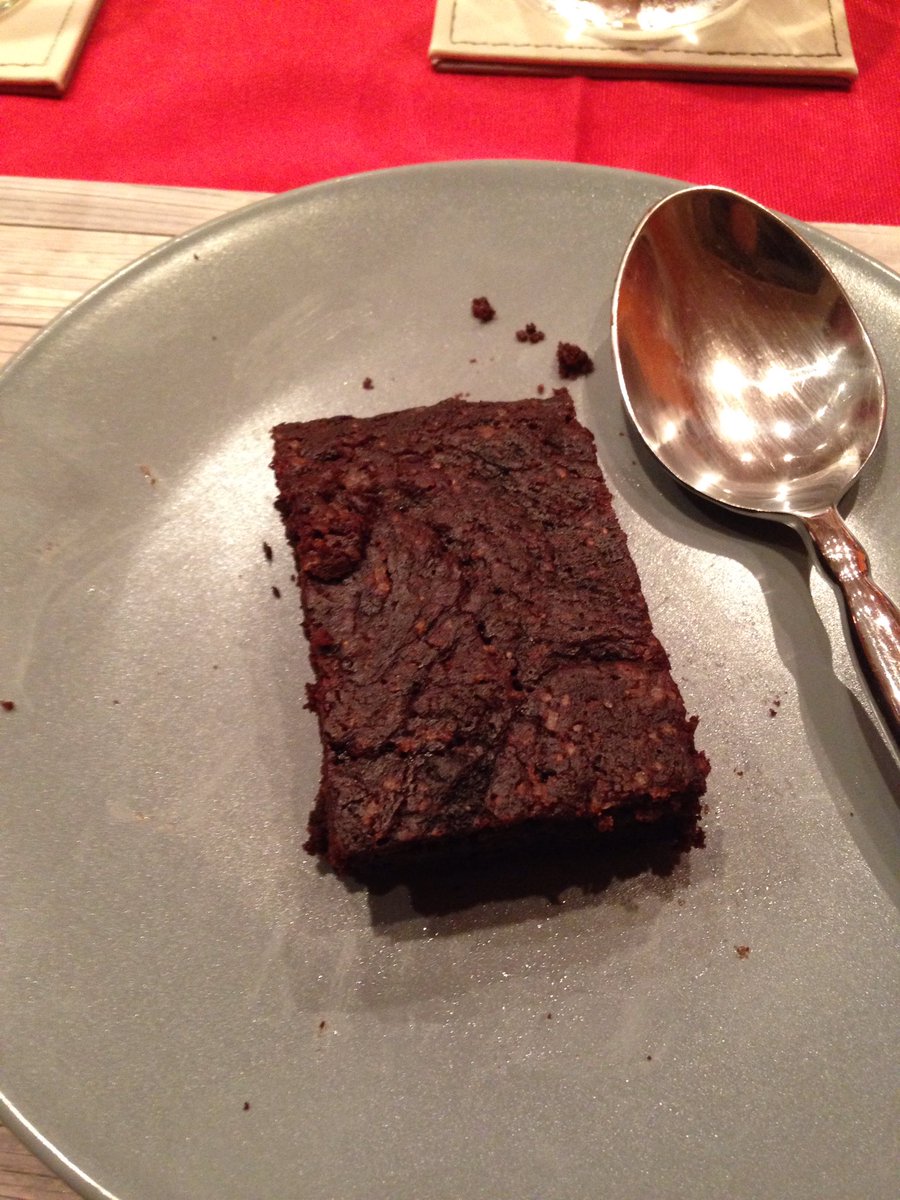 A_Somers's tweet photo. A yummy individual vegan meal made by my very lovely friends! https://t.co/47aZ5B3qBK