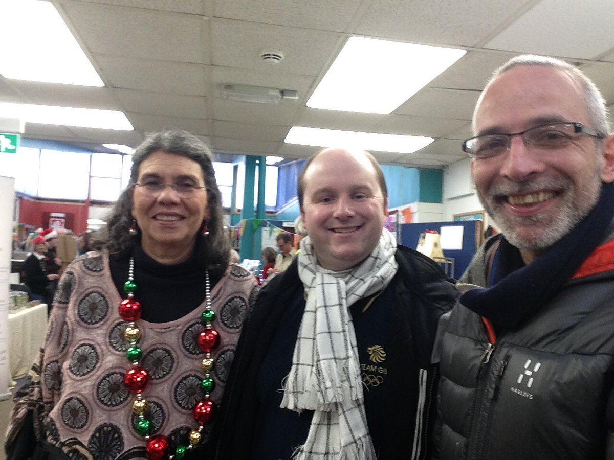 RichardShawLD's tweet image. Enjoyed the Xmas farmers market today at Greenhill Library - and even won some handmade cards on the raffle! Also had a good afternoon knocking on doors and surveying residents about local issues.  #LibDemDoorstep