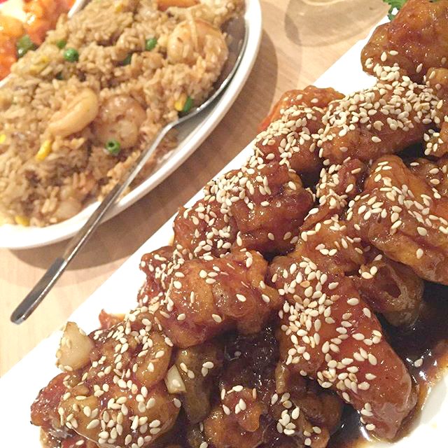 UncleTedsNYC's tweet photo. Sesame Chicken - For when you just can't eat anymore left over turkey. ๐
Instagram by nerdymcflyguy.
.
.
.
#UncleTedsNYC #SesameChicken #ChineseFood #ChineseAmericanFood #TurkeyOverload #NY #NYeats #EatNY #BleeckerStreet https://t.co/COoNSIbuu9