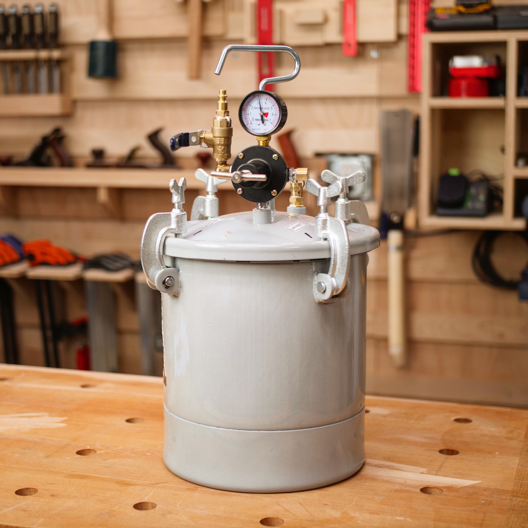 Crafted Workshop on X: All set up for resin casting with this pressure pot!  Followed @NVWoodwerks tutorial video to convert this Harbor Freight pressure  pot and am doing a test casting with @