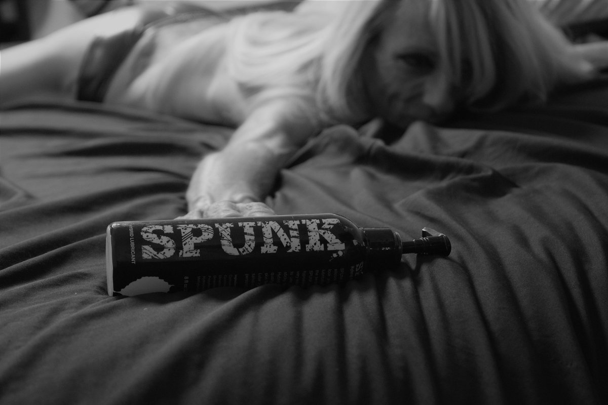 GinaStarr69's tweet photo. I did some custom work lastnight ........ It had nothing to do with @SpunkLube either this just happend :) I ❤️This
#SpunkLube #Lubedup #slipperywhenwet #SpunkGal #GinaStarr https://t.co/LQUjwyrMwU