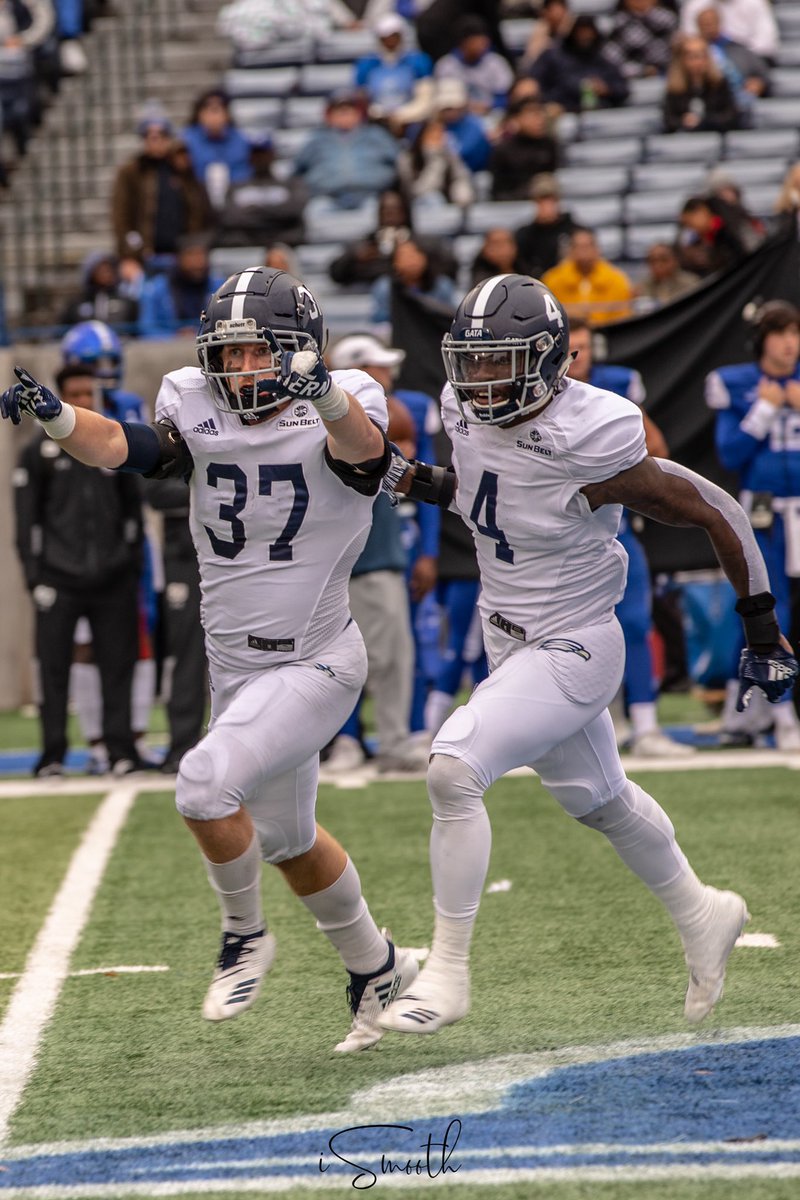 TheiSmooth's tweet photo. Let them lil boys run the city, we got bigger dream. #SouthernNeverState #GATA🦅 https://t.co/pC1sAHQCyn