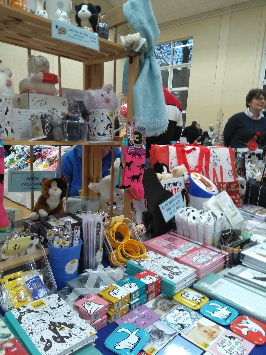 EvaFryc's tweet photo. Supporting @MidWarksCP at #WarwickGates Community Centre today to raise funds for our work. #buylocal #ChristmasFair #warwick #leamington https://t.co/W1bt1RJEgW