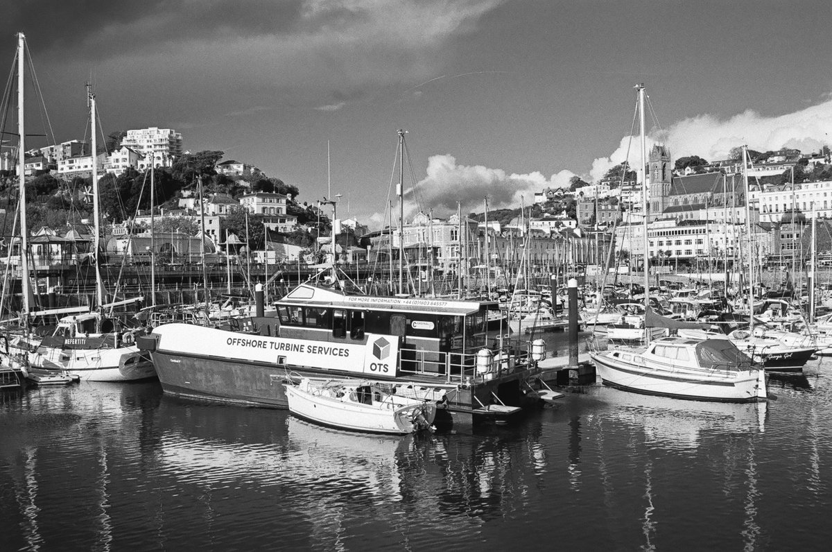 More shots taken on my Pentax MZ50 - 35mm FP4. using lenses and filters purchased from #soperfectimages.  Photos taken at Torquay  #oscc_plym