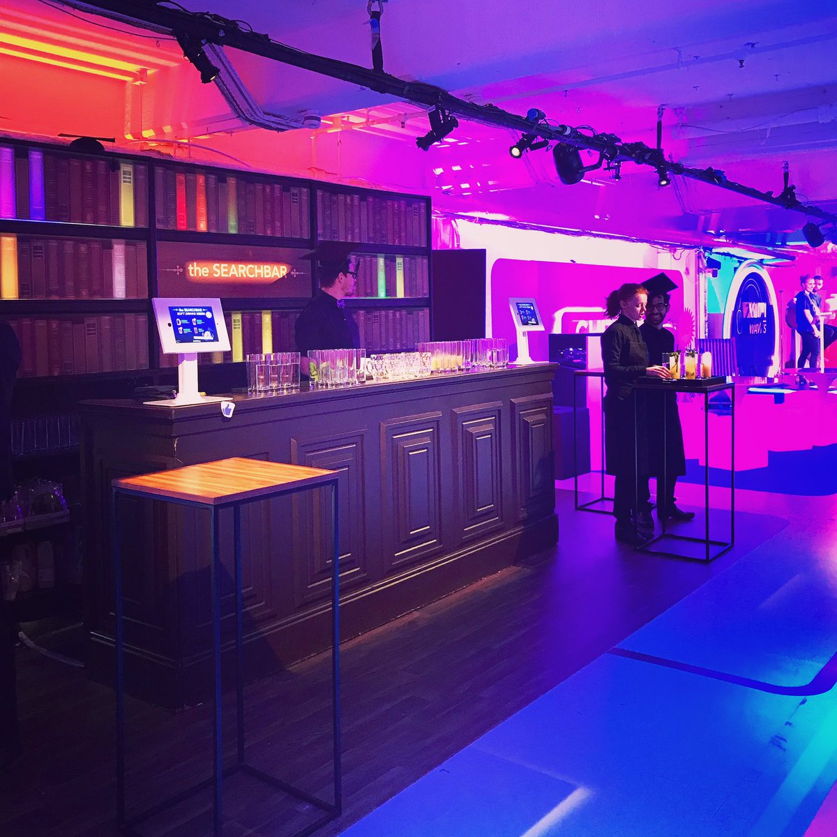 Robert_Leather's tweet photo. This weekend I got to go inside the Internet with #WreckItRalph2 at #WiFi way! Complete with cats, pancakes, real life pop ups and a search bar (an actual bar). Great work @DisneyStudiosUK #ralphbreakstheinternet https://t.co/2Dy0rreF25