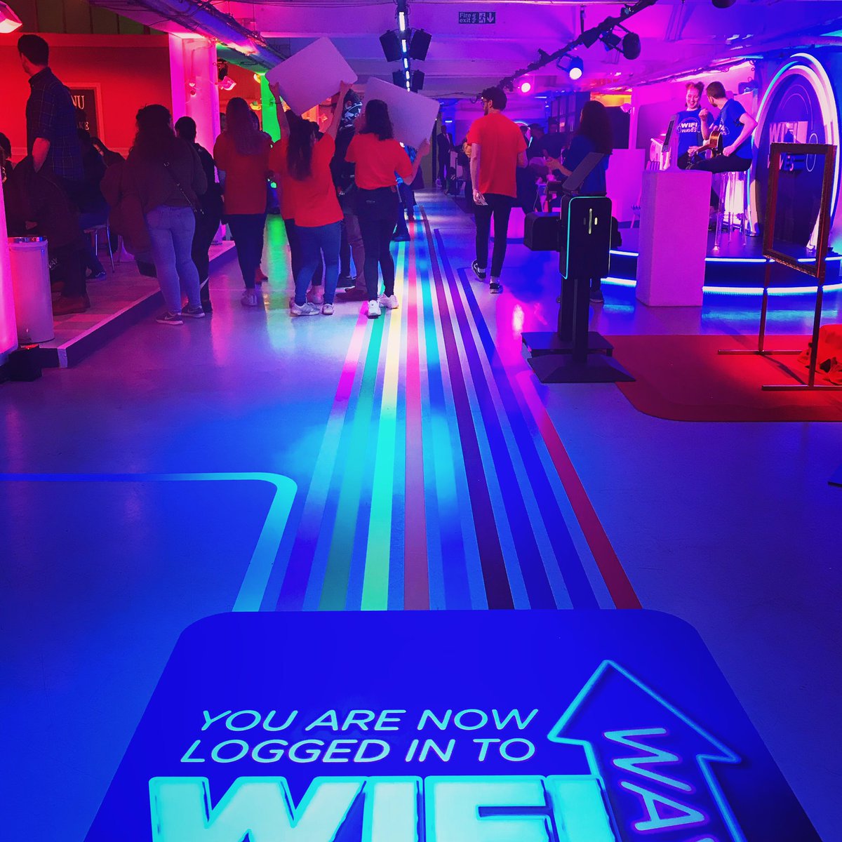 Robert_Leather's tweet photo. This weekend I got to go inside the Internet with #WreckItRalph2 at #WiFi way! Complete with cats, pancakes, real life pop ups and a search bar (an actual bar). Great work @DisneyStudiosUK #ralphbreakstheinternet https://t.co/2Dy0rreF25