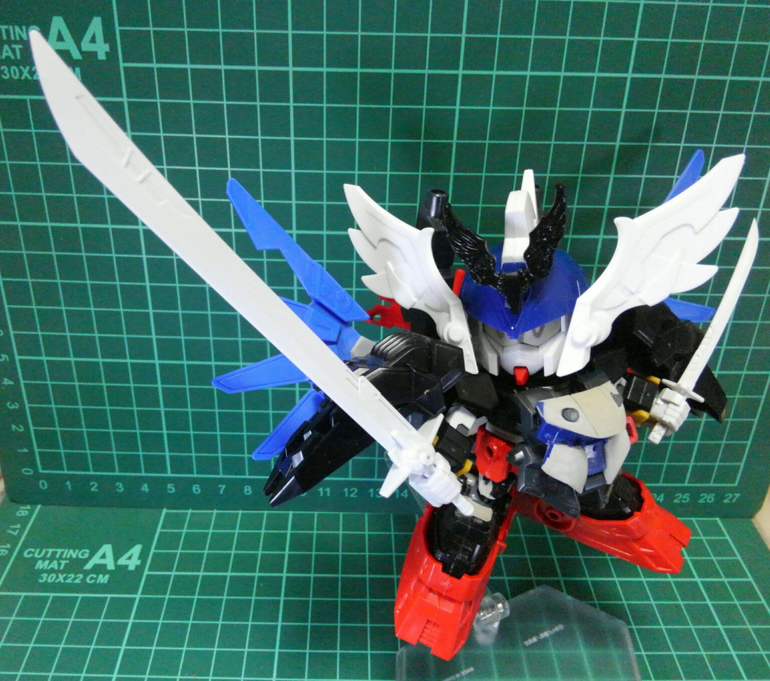 山口ツヨシ２８wf4 11 04 烈火頑駄無大将軍の大筒の接続アームをスカルウェポンのアームを組み合わせて作ってみました これでf91のヴェスバー方式の脇の下展開から背面への取り回し可能になりました 俺sd作ってるぜ T Co Votabuju3o Twitter