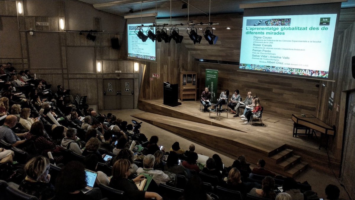 futurseducacio's tweet photo. Dos dies de bon treball al #SimProjectes_ICEUAB per aprofundir en metodologies globalitzades d’aprenentatge competencial, amb els centres educatius com a protagonistes.
Una magnífica iniciativa de l’@ICEUAB https://t.co/bPEH54rkGh