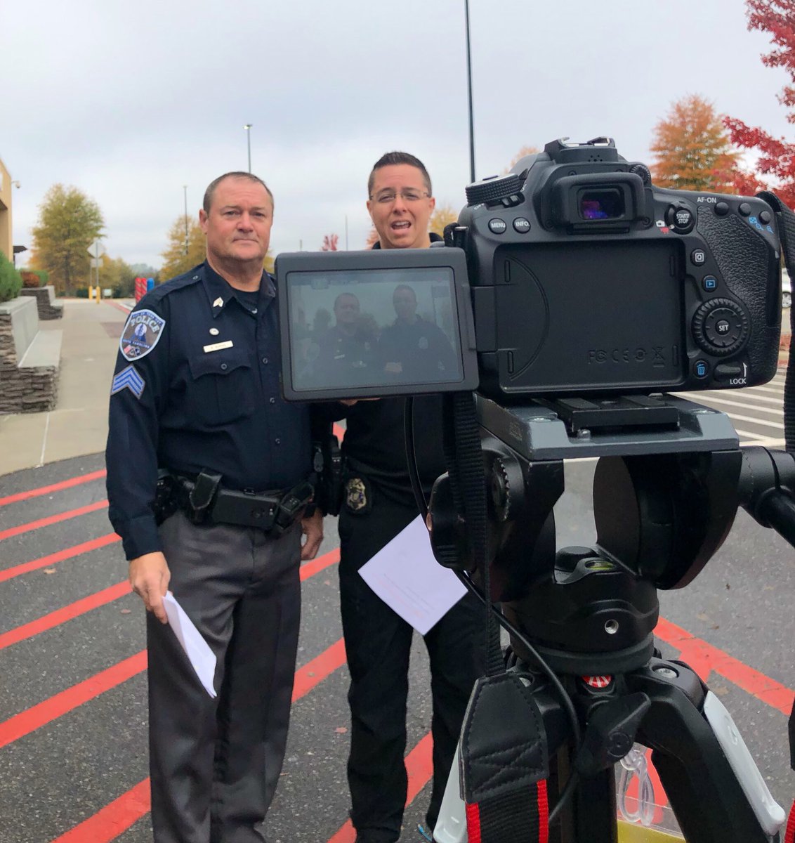 thebuzz_cassidy's tweet photo. Bittersweet moment filming the last @TegaCayPD #PSA for the month of December! 🎅🏼🎄 Make sure to watch next month for tips about shoplifting! 🛍 @fmbuzztv https://t.co/cIK073L5Sv