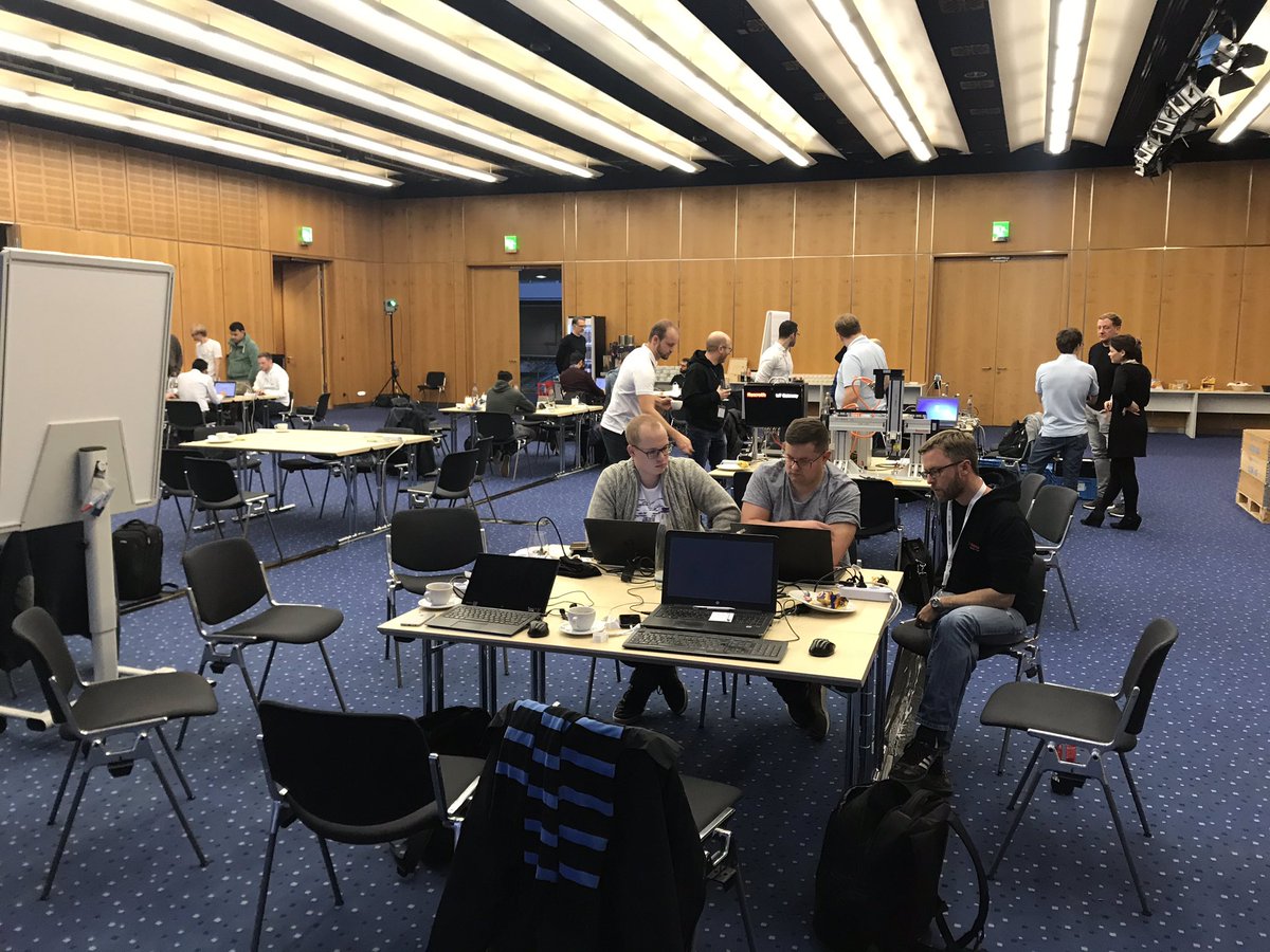 elkrause's tweet photo. Ideen für die #Automation der #FactoryOfTheFuture gesucht beim #AutomationHackathon - Wir freuen uns über kreative Köpfe der Startups! @RexrothDACH @BoschRexroth @BoschBCI #sps_live #sps18 @spsipcdrives https://t.co/9tsZ8vf7HK