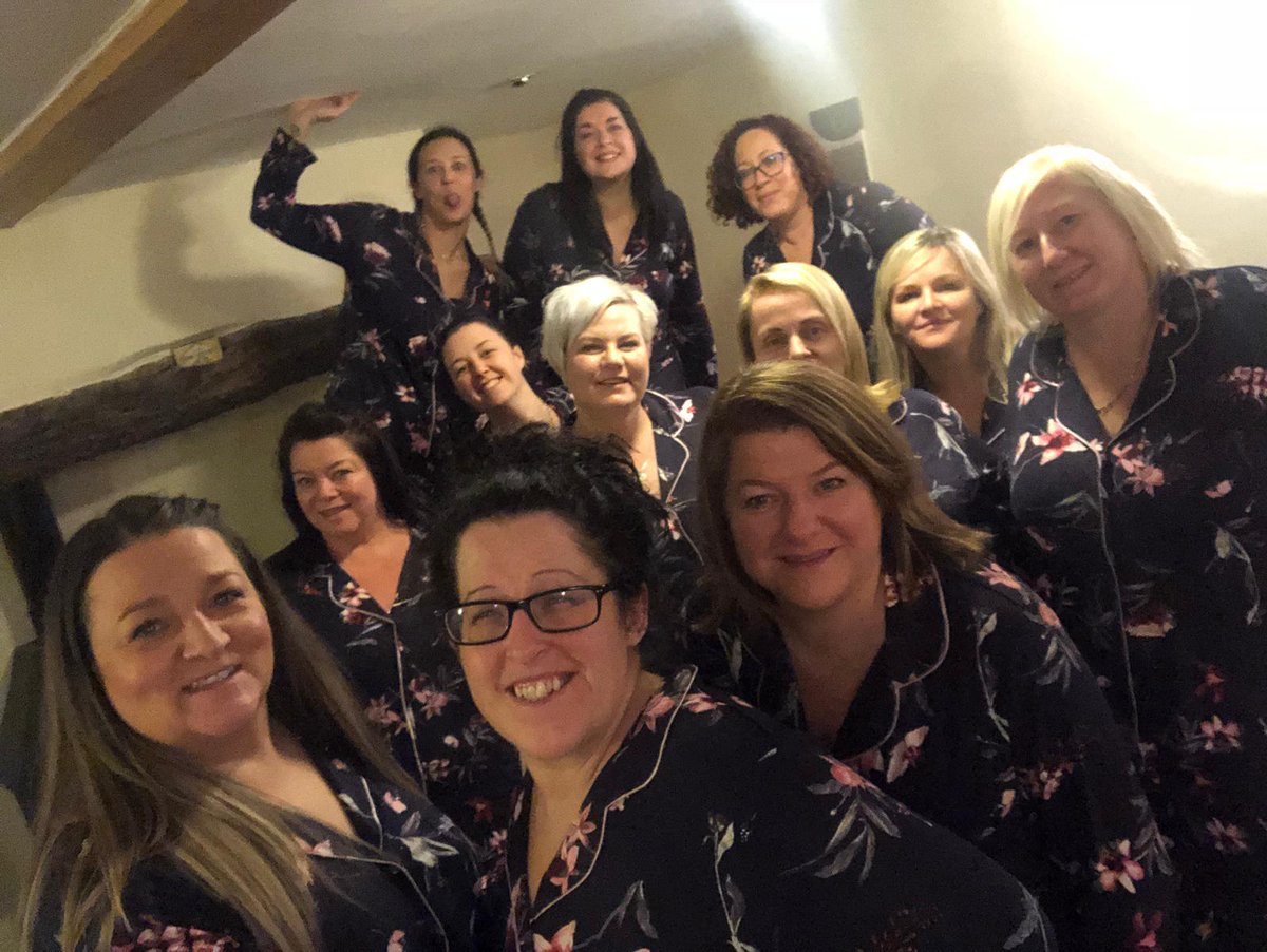 Gemma_Lawal's tweet photo. @robbiewilliams @TheXFactor be a bit more Robbie @girlsontour https://t.co/DGEBmrvqMd