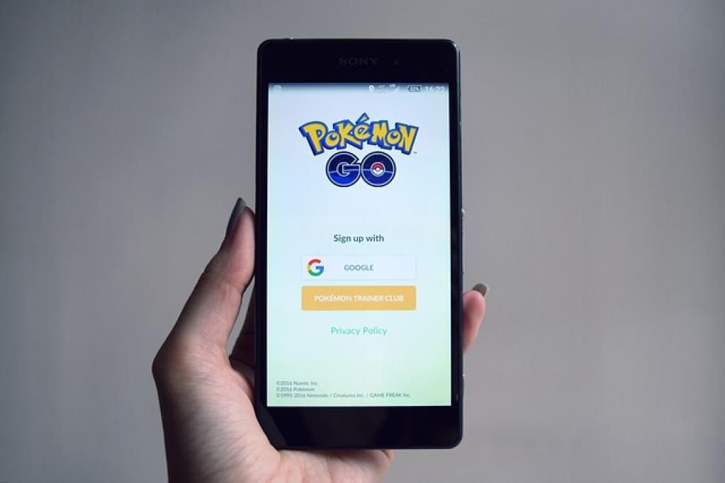 GameDuckGlobal's tweet photo. 42% of Gamers Now Use A Smartphone As Their Main Gaming Platform  https://t.co/6hpHC3qx95 https://t.co/NgeVXw5f8D