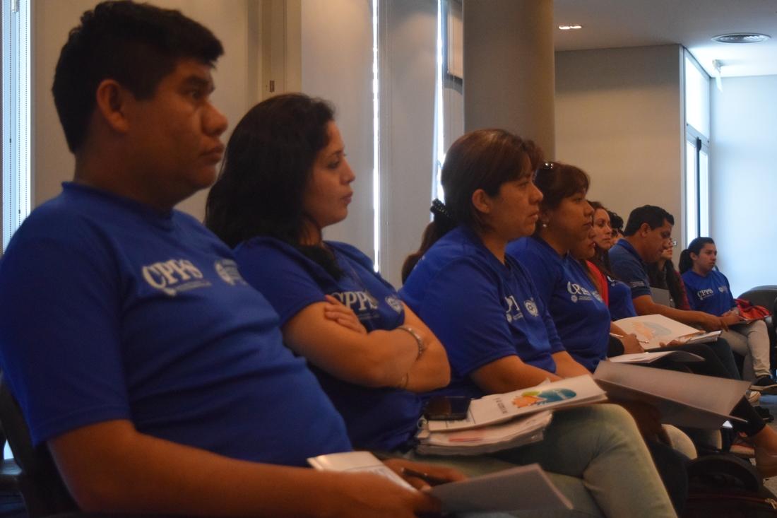 AlancayDel's tweet photo. #LaEscuelaSaleDelAulaSalta realizó Mesa de diálogo de #EducadoresComunitarios de nivel PRIMARIO y SECUNDARIO de toda la provincia con la presencia del @fguillesaavedra Coord Provincial de #CPPSSalta @aniberruezo @larubita70 @OscarGhillione @MEducacionSalta https://t.co/bkrQihho32