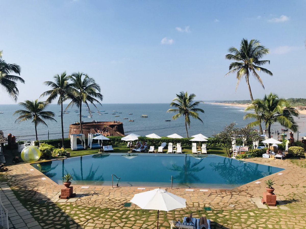 mrinali89's tweet photo. November 2018 - Taj Fort Aguada, Goa! #Goa #tajfortaguada #IncredibleIndia #beachlife #longweekendbreak #wanderlust #travelphotography #whataview https://t.co/UGTP4dOBgO