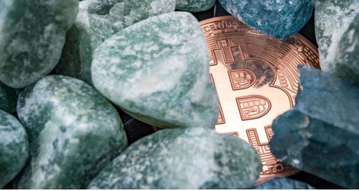 crushing_crypto's tweet photo. Tough being in crypto these days. Don’t get buried in negativity.  Look for the opportunity.  #opportunity #btc #bitcoin. https://t.co/YTv6zbVjnK