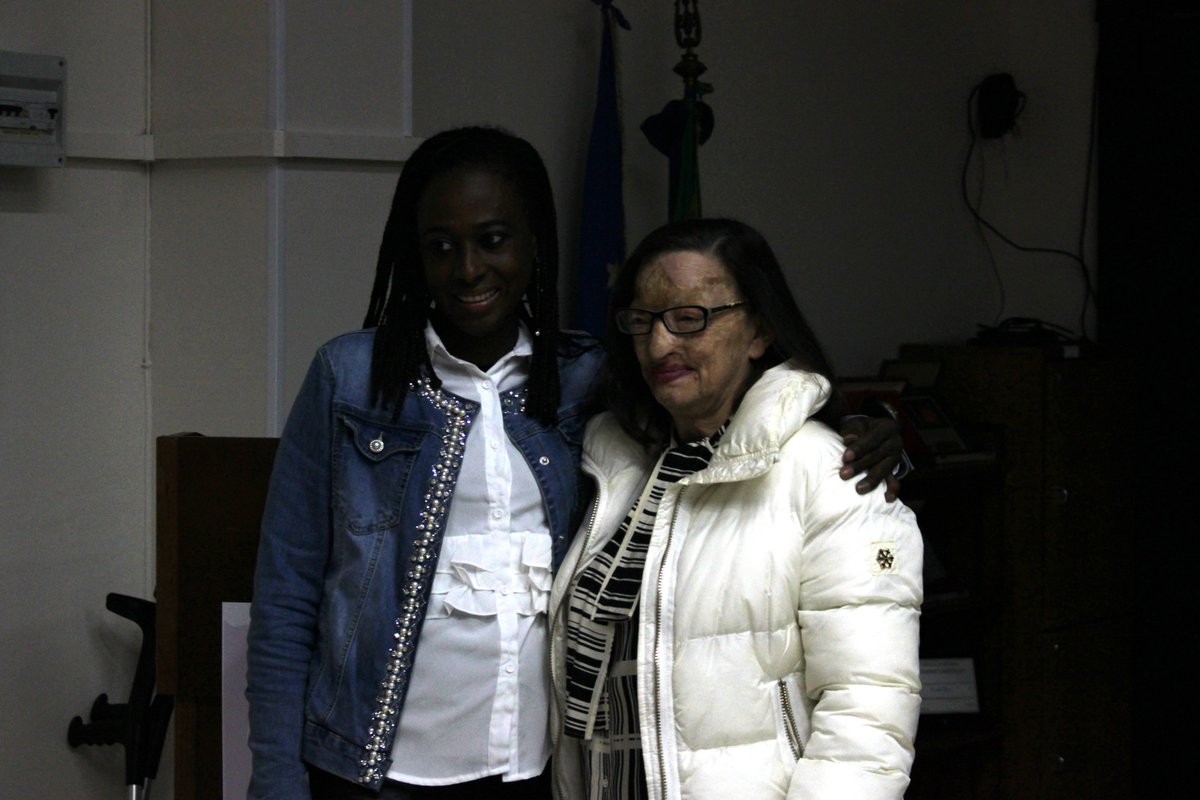 As_Airone's tweet photo. #KénéNdoye #FilomenaLamberti
#Donnecoraggiose
Donne che infondono coraggio ad altre donne per liberarsi dalle gabbie della violenza. Grazie di cuore Filomena Lamberti e Kéné Ndoye per esserci❤️
#Convegno - Progetto “A Scuola Di Genere" dell’@As_Airone #maipiuviolenzasulledonne https://t.co/4fZqOFoRAr