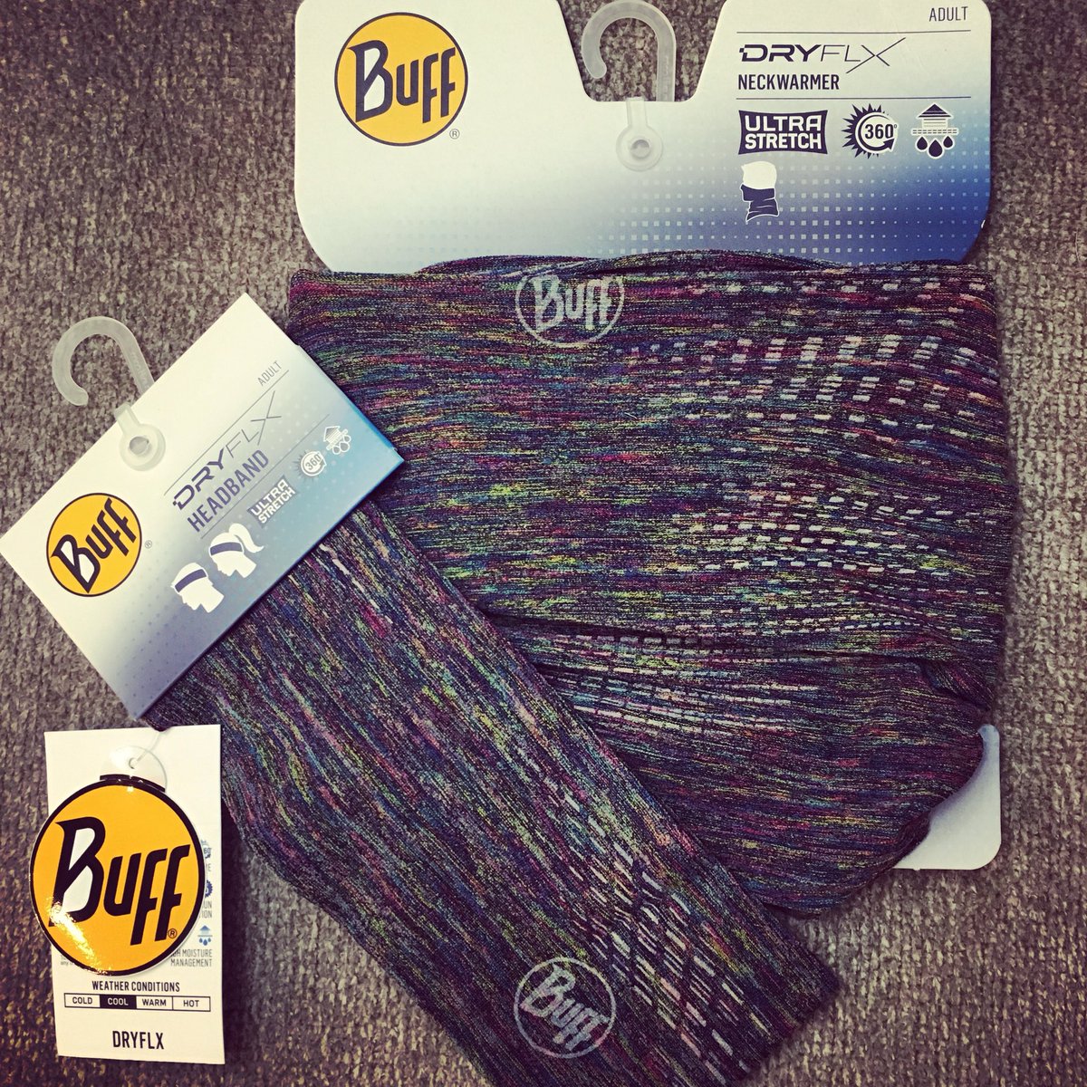 French_sbk's tweet image. Just in time for the COLD ❄️ fall we are having: a Buff DryFly Neckwarmer paired with matching headband. The colors make me happy and the comfy fabric keeps me warm without catching on dry skin.

@buff_usa @buffofficial #BuffBR #BibChat #BibRavePro #therunningfrenchprof