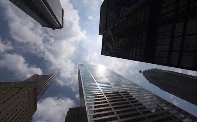 Canada's big banks to end strong financial year with a 'whimper' bit.ly/2zpAMDV https://t.co/rHnp3u7vba