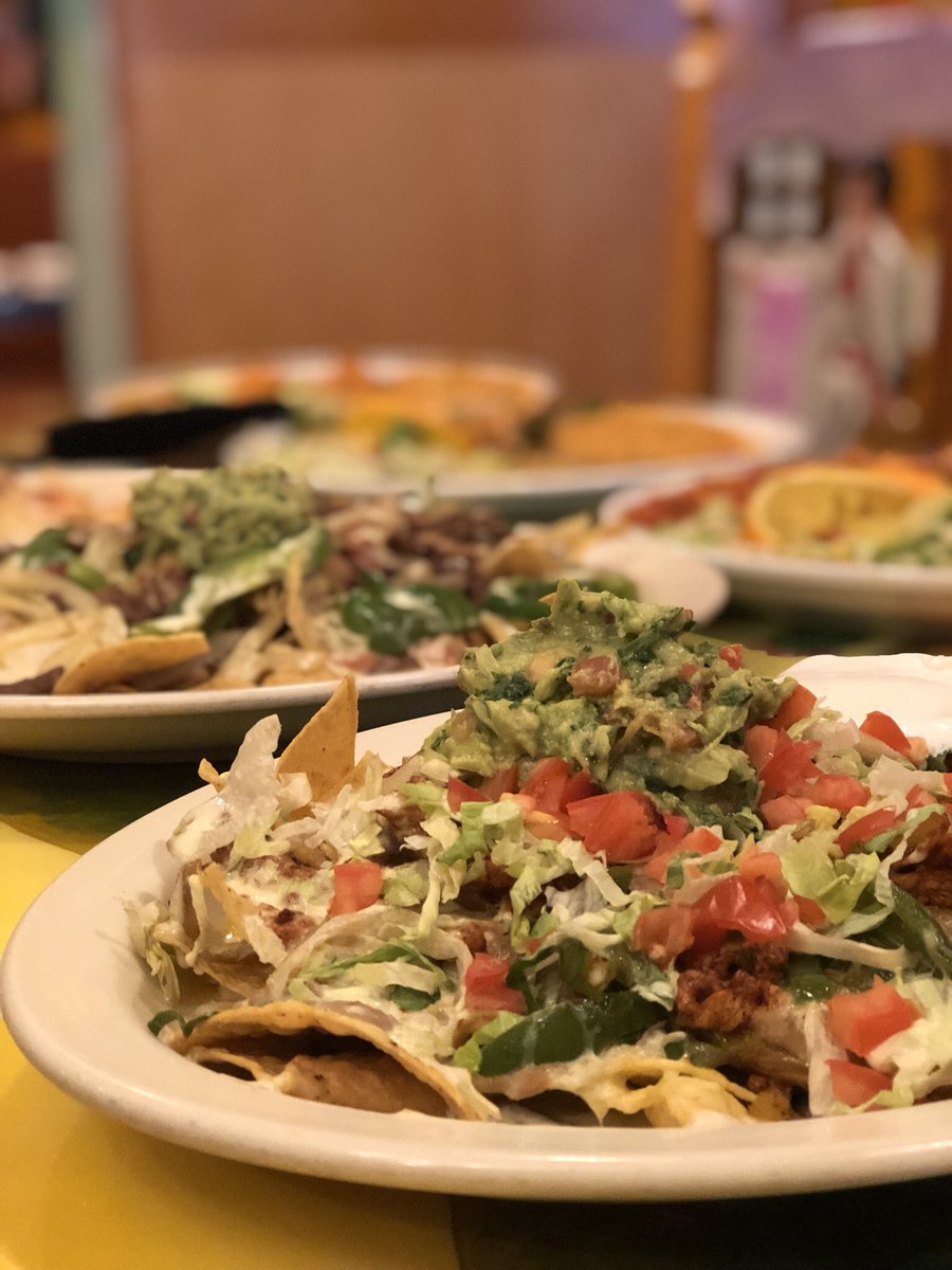 urbantoadmedia's tweet photo. Early morning photo shoot at Acapulco Mexican Restaurant. Yum! 📸🍴#photography #productphotography #menu #menuphotography #mexicanrestaurant #AcapulcoFargo https://t.co/VGRx17xMxT