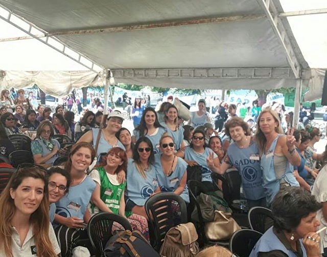 caroarguello22's tweet photo. #MujeresSindicalistas #SadopPresente ✌🏻💪🏼💚 https://t.co/lmDG88TwXF