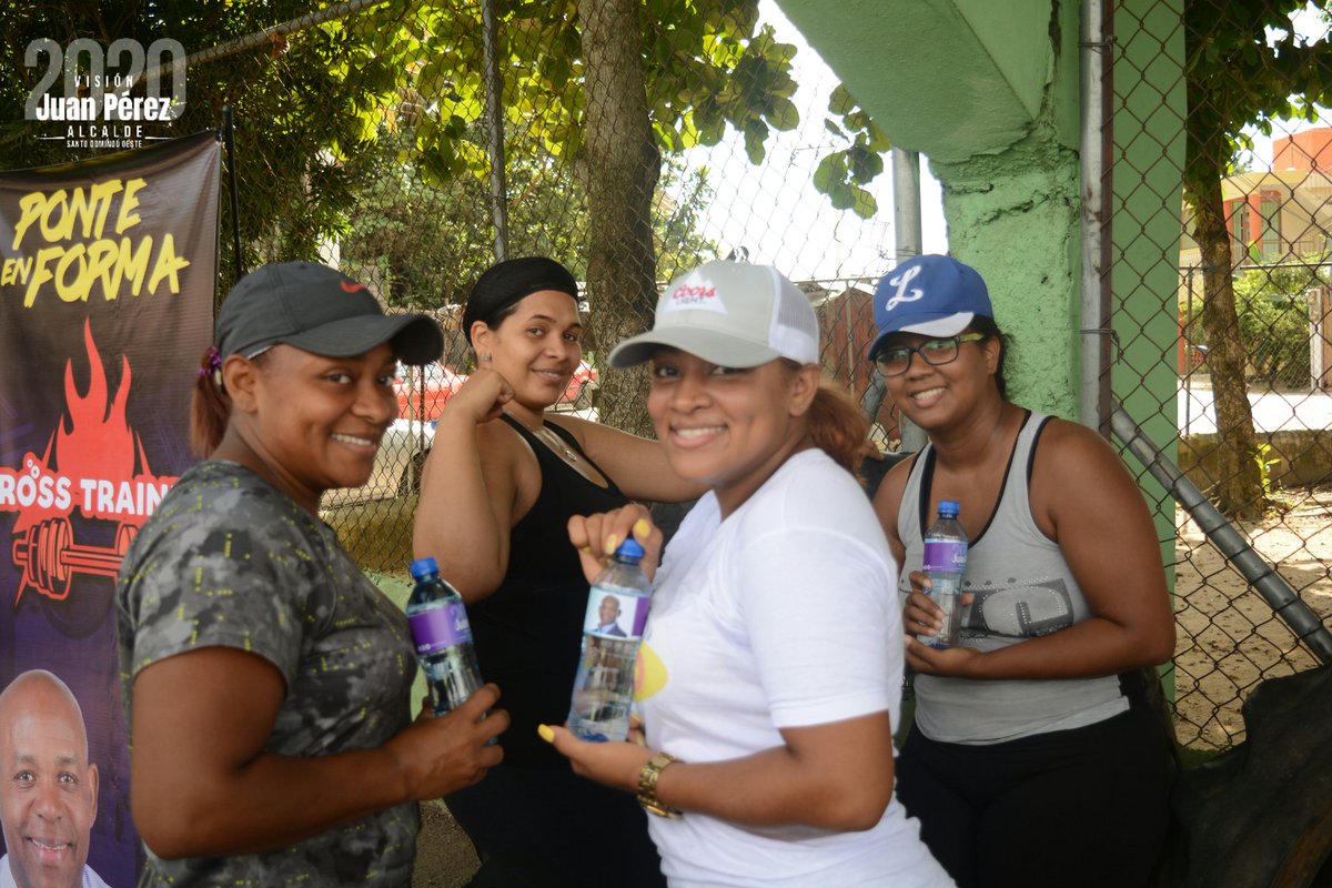 JuanPerezSDO's tweet photo. Es un grato honor y satisfacción poder compartir con grandes personas del municipio.
https://t.co/nFG827uVMh
Hoy inicia un antes y un después para el municipio, lo vamos a llevar a cada sector.
¡Un entrenamiento de mucha adrenalina!
#CrossTrainingConJuan #ProyectoJPalcalde https://t.co/QISOAa2EPz