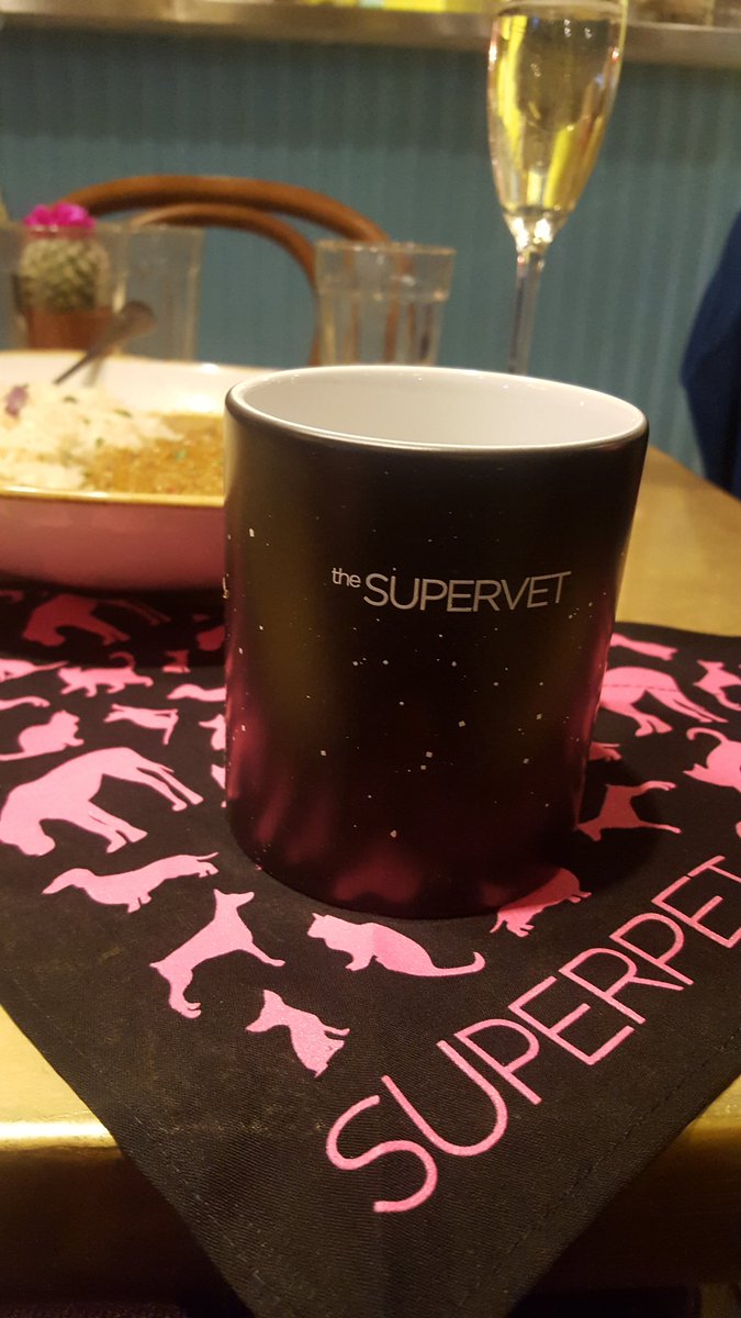 Jacquel62616522's tweet photo. Looking forward to seeing SuperVet show at O2 tonight #ProfNoelFitz #NoelFitzpatrick ...plan on asking this Guy to marry me ;) https://t.co/2mxBVC7huB