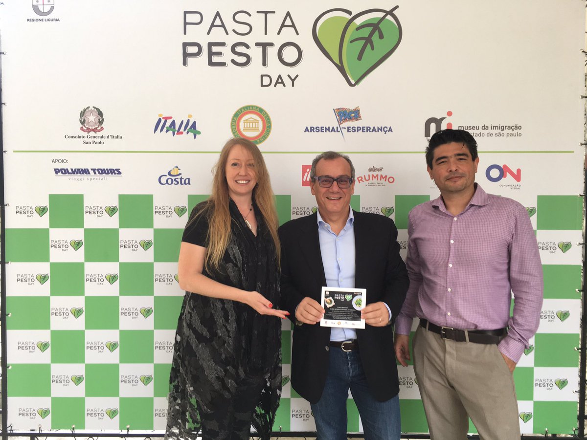 larosa_filippo's tweet photo. Stiamo chiudendo con una buonissima pasta al pesto all’ @arsenaldobrasil la carrellata della #settimanadellacucinaitaliana che a San Paolo è iniziata il ... 20 ottobre! 
Una conclusione emblematica con una grande partecipazione!
Grazie a tutti, ma soprattutto a Gerardo e Simone. https://t.co/L9BCHfCDLg