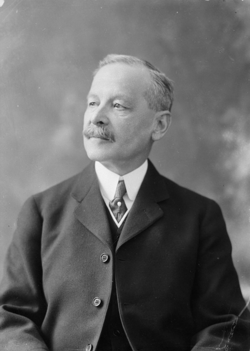 ParksCanada's tweet photo. #DYK the Mount Deville, in @YohoNP, name comes from รdouard-Gaston Deville, a pioneer in the new #science of #photogrammetry that introduced the technique to the mapping of the Canadian Rockies?? ๐ป #HistoryWeek2018 @CDNScience @CdnHeritage https://t.co/SB1Lcqjo69 https://t.co/xHdqLr8Wrk