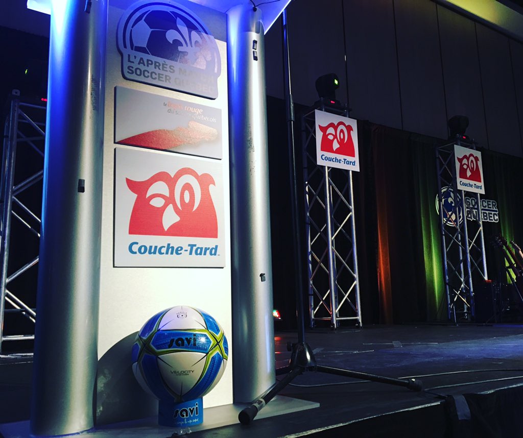 SoccerQuebec's tweet photo. Le Tapis rouge du soccer qu��bécois, présenté par @CoucheTardQc, débute à l'instant! #tapisrouge2018 #apresmatchsoccer2018 https://t.co/AIYXctlZTB