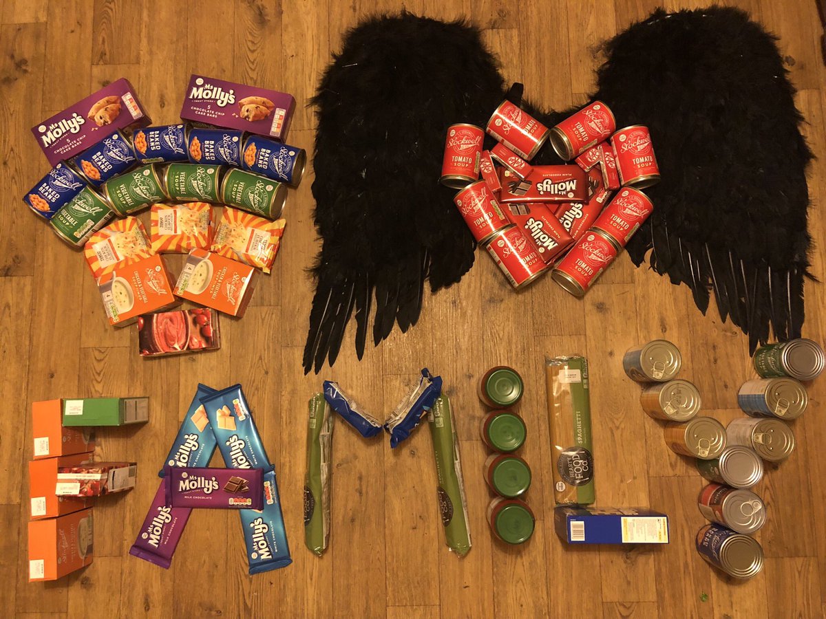 jograffham's tweet photo. @GISH  I am thankful for family, all of my families, my Gish family, the SPN family and all of my friends, you are all family to me 😘😘😘  #ThanksGISHing https://t.co/puFHw7JpLV