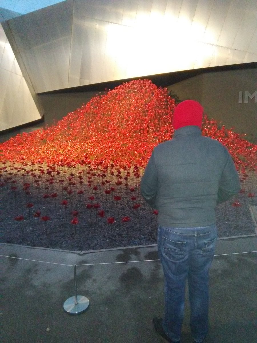 PoppyRob's tweet photo. It's a special farewell to Poppies: Wave from everyone @IWMNorth.

#PopVol2018 #Poppycountdown #Signingoff https://t.co/lcDRGwqNYD